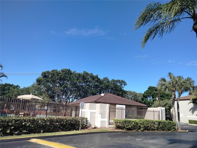 Building Photo - 10520 SW 153rd Ct