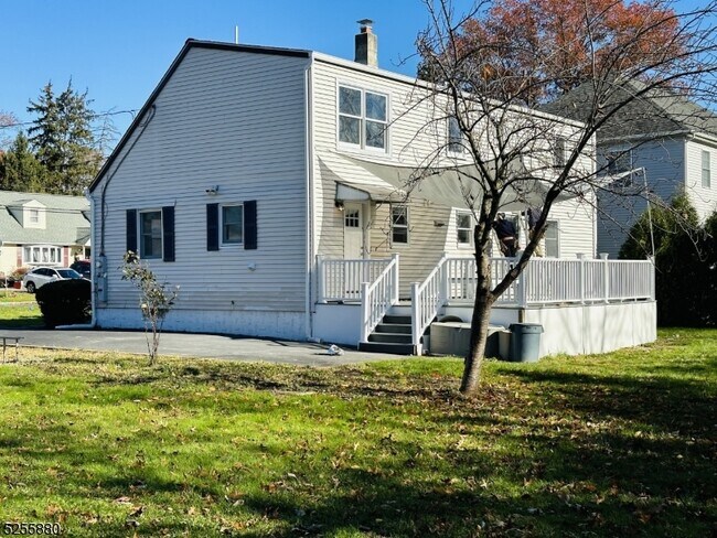 Building Photo - 79 Hawkins Ave