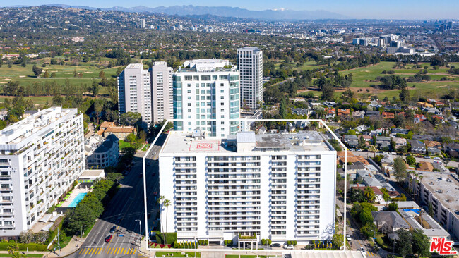 Building Photo - 10390 Wilshire Blvd