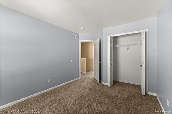 Building Photo - 7164 Richmond Dr