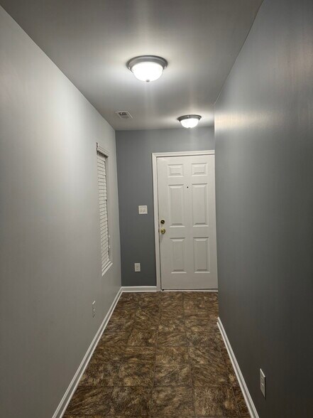Building Photo - 5919 Fazenda Dr