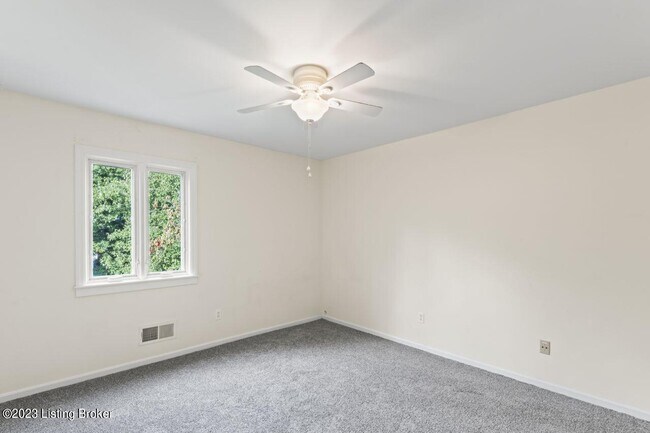 Building Photo - 3002 Lime Kiln Ln