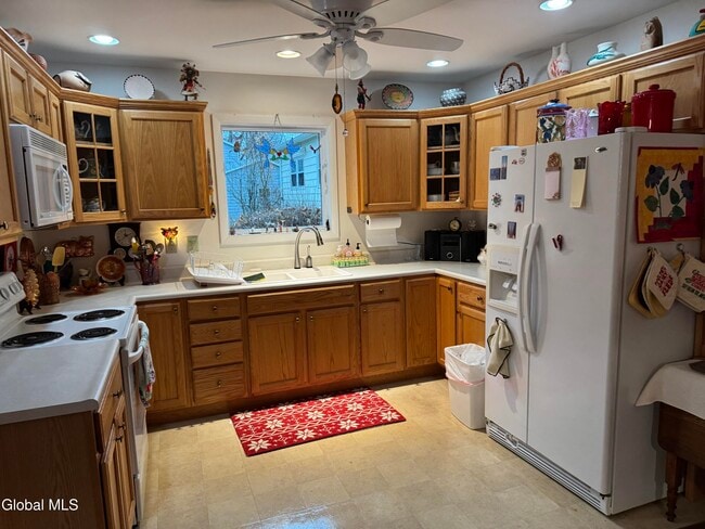 Building Photo - 18 Conver Dr