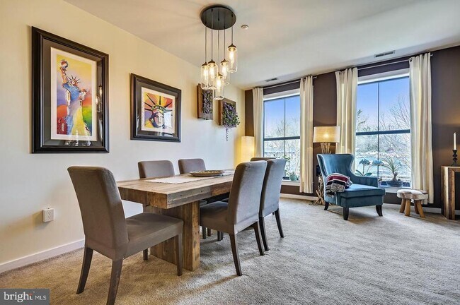 Building Photo - 2007 Clipper Park Rd