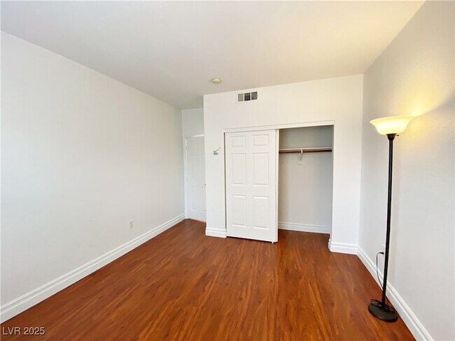 Building Photo - 10701 Pappas Ln