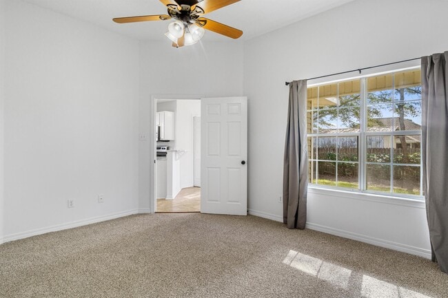 Building Photo - 618 Westchase Ct S