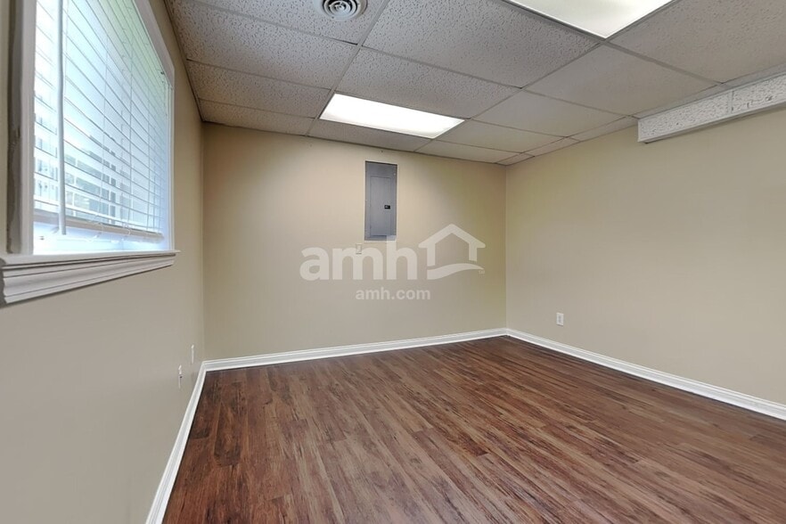Building Photo - 8254 Rose Petal Dr