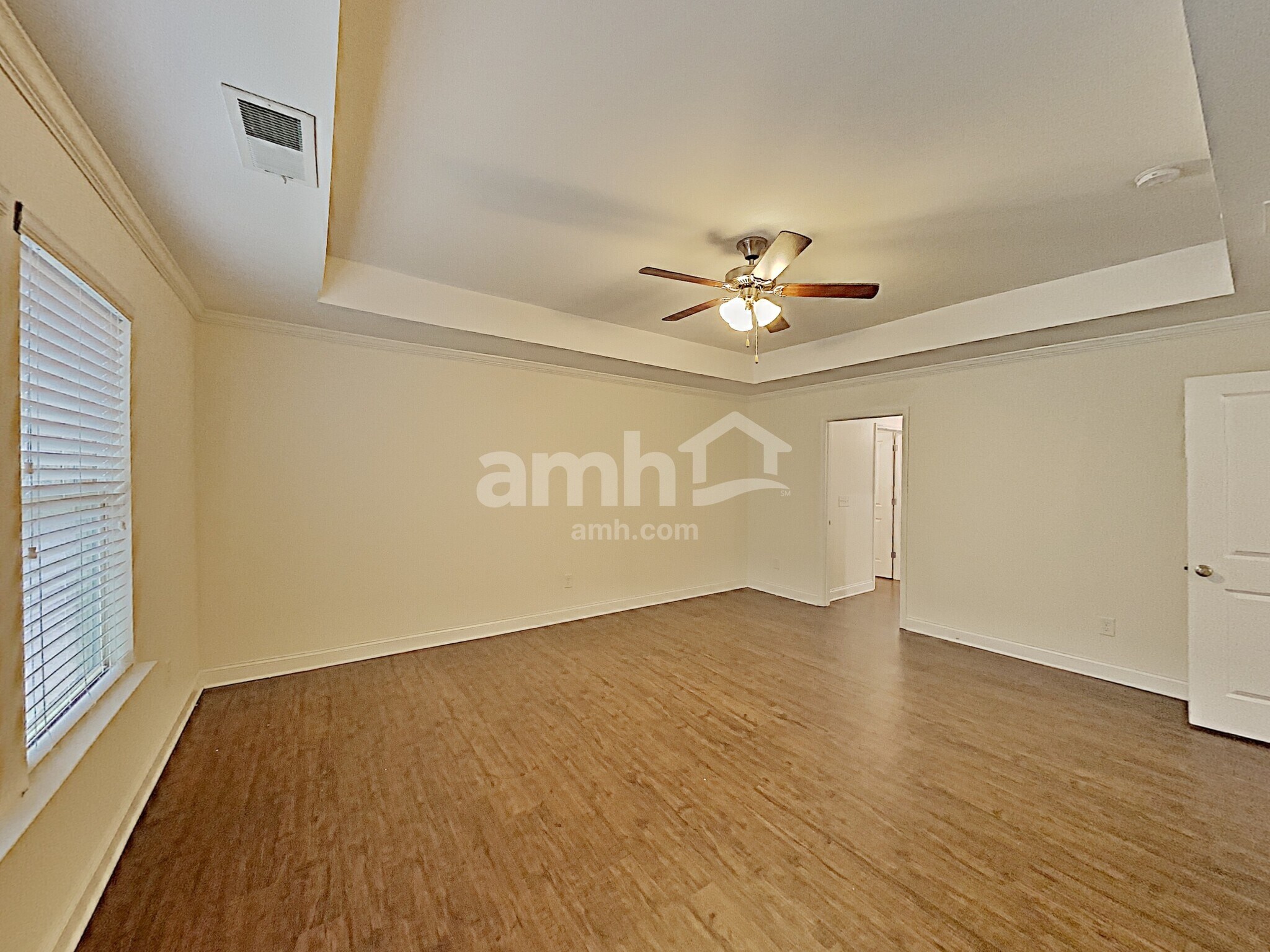 Building Photo - 411 Pearson Cir