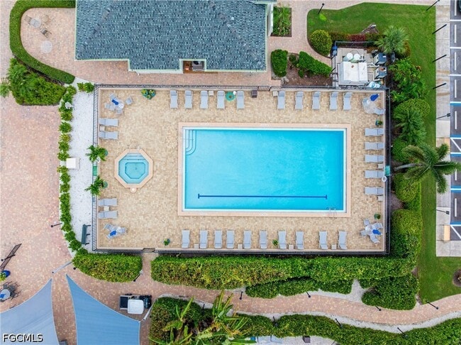 Building Photo - 12150 Kelly Sands Way
