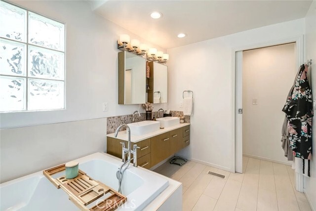 Building Photo - 433 Marine Pl