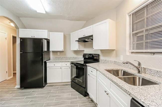 Building Photo - 3025 SW 61st St