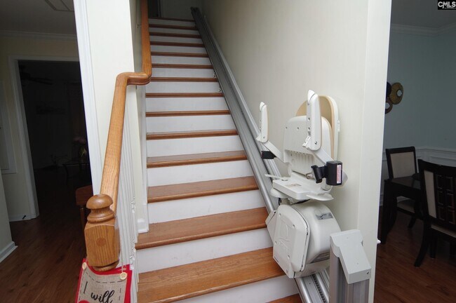 Building Photo - 212 Glossy Green Ln