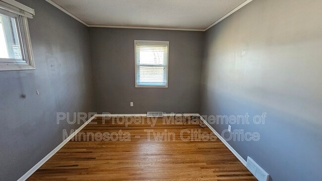 Building Photo - 1617 Flag Ave N