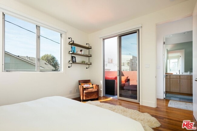 Building Photo - 2217 Grand Canal