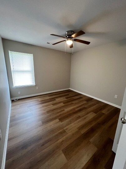 Building Photo - 131 SW 145th Rd