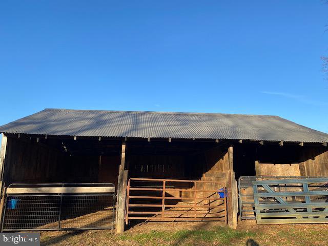 Building Photo - 17 Summerville Rd