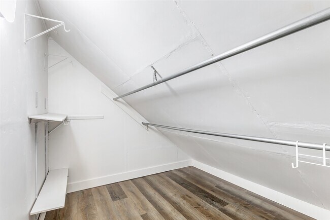 Building Photo - 3615 Acorn Springs Ln