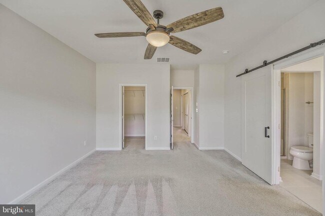 Building Photo - 10711 Hinton Wy