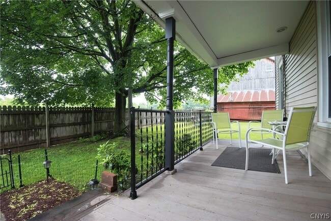 Building Photo - 1322 E Genesee St