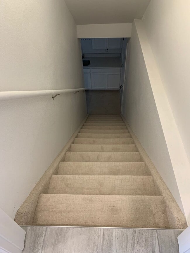 Building Photo - Beautiful Townhome In Monument With Two Ma...