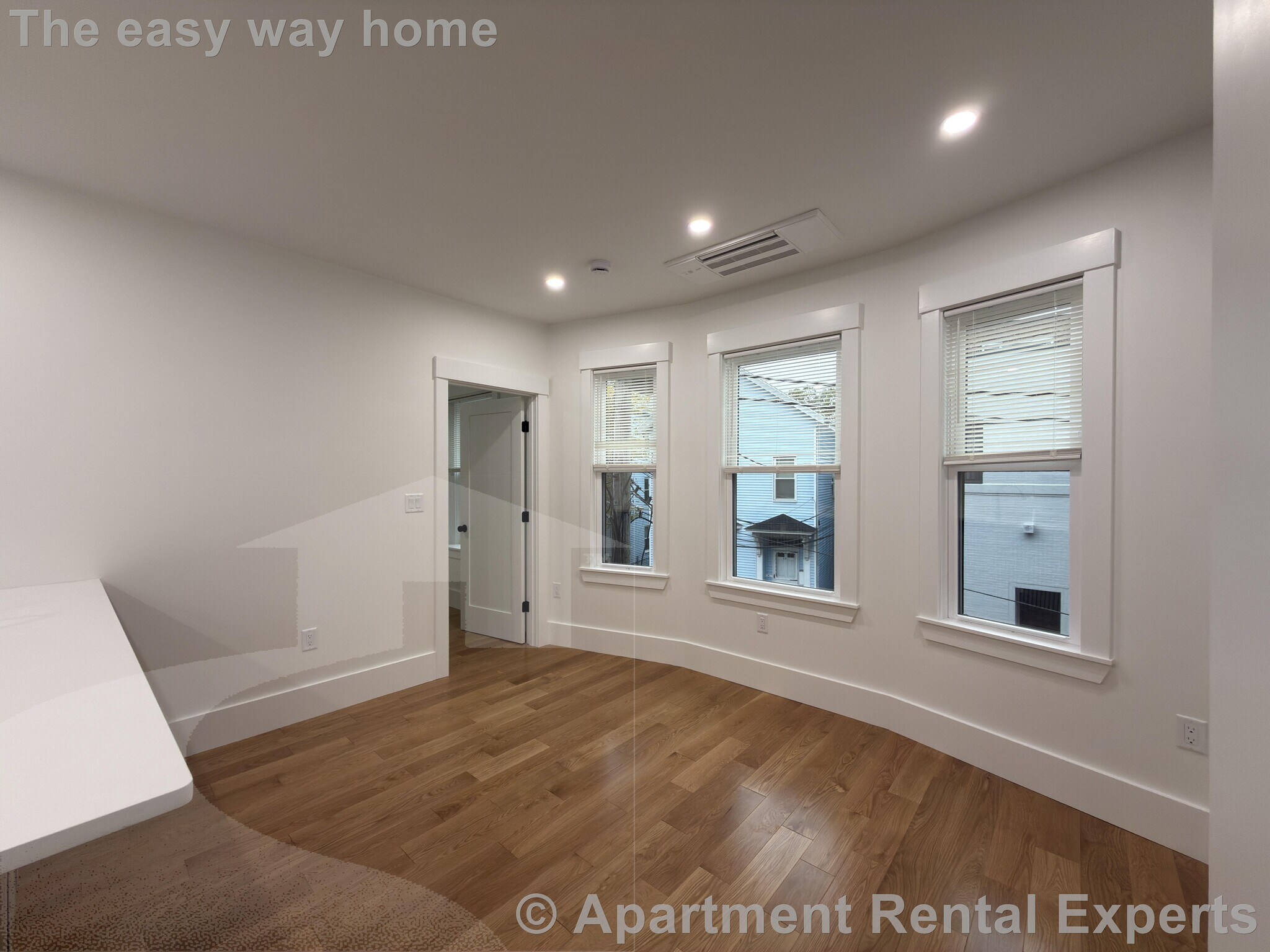 Building Photo - 406 Columbia St