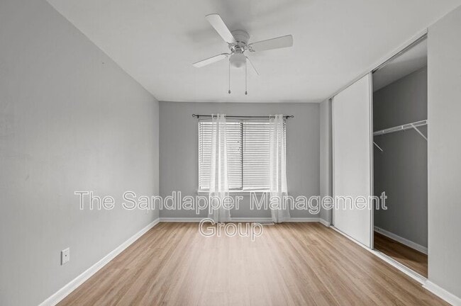 Building Photo - 1530 Fort Johnson Rd
