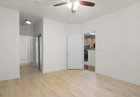 Building Photo - 3820 Lightfoot St