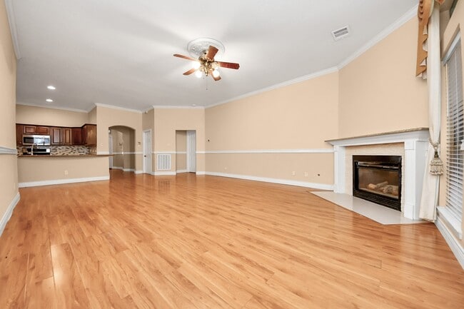 Building Photo - 5618 Painted Trail Dr