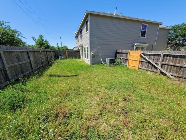 Building Photo - 6007 Shelbourne Park Ln