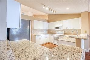 Building Photo - 6310 NW 58th Way