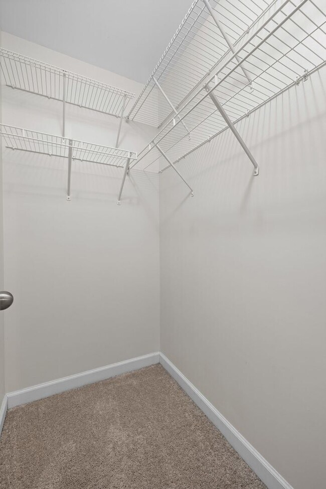 Building Photo - Woodbury Farms