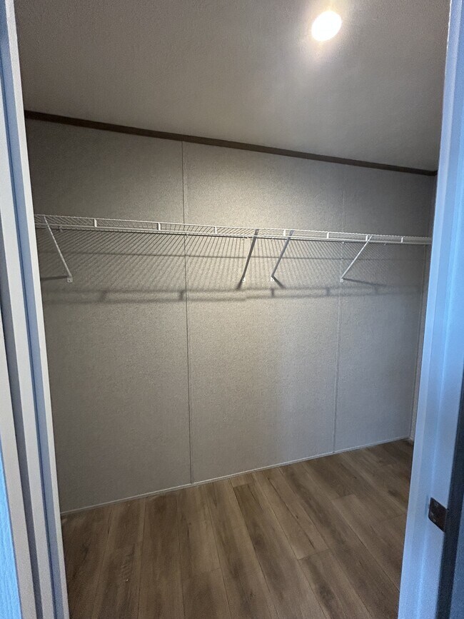 Building Photo - 111 Richie St