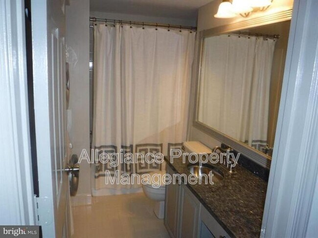 Building Photo - 545 E Braddock Rd