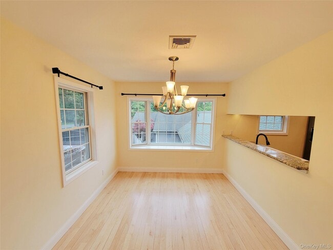 Building Photo - 41 NY-208