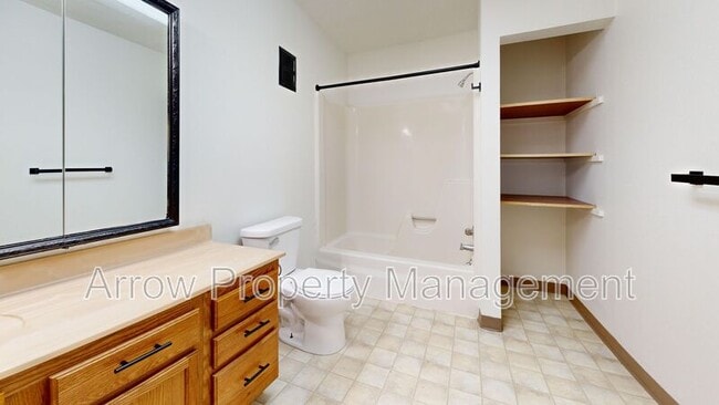 Building Photo - 201 E Arbor Ave