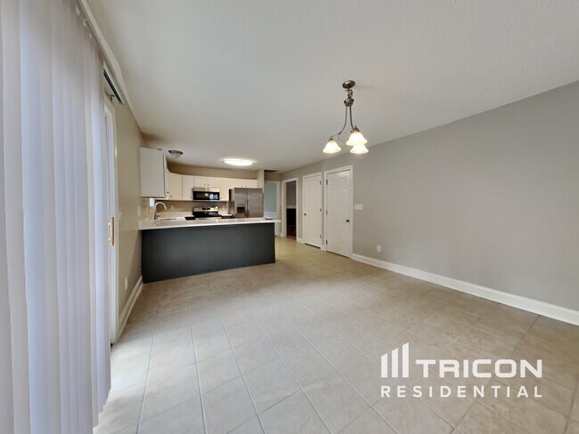 Building Photo - 43 Lotus Ln