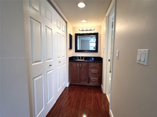 Building Photo - 9451 Evergreen Pl