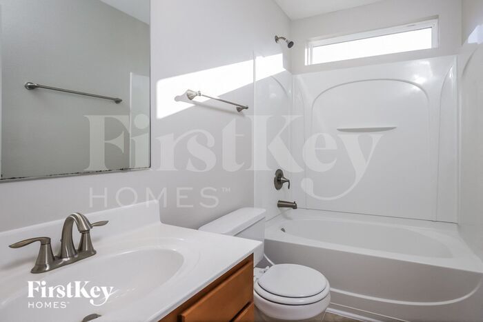 Building Photo - 4242 Glenmore Creek Dr