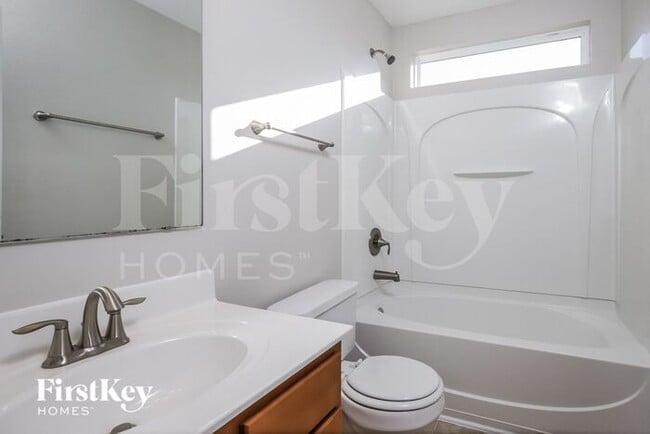 Building Photo - 4242 Glenmore Creek Dr