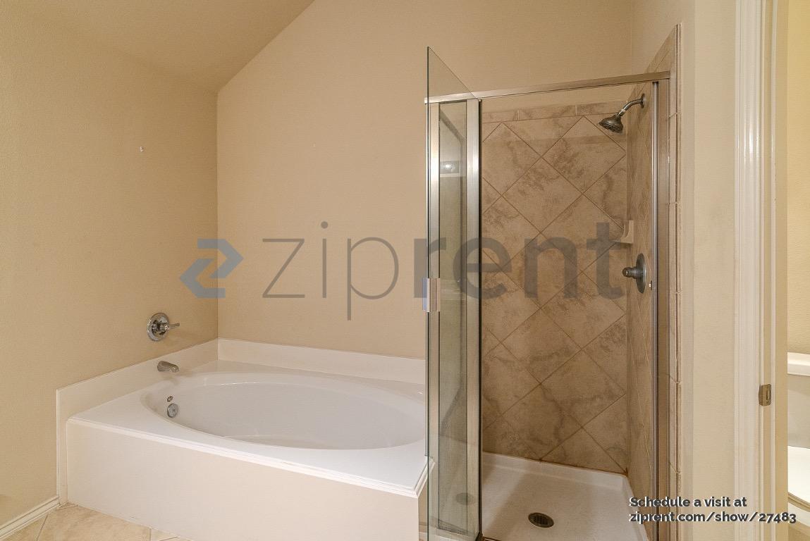 Building Photo - 4415 Sierra Point Dr