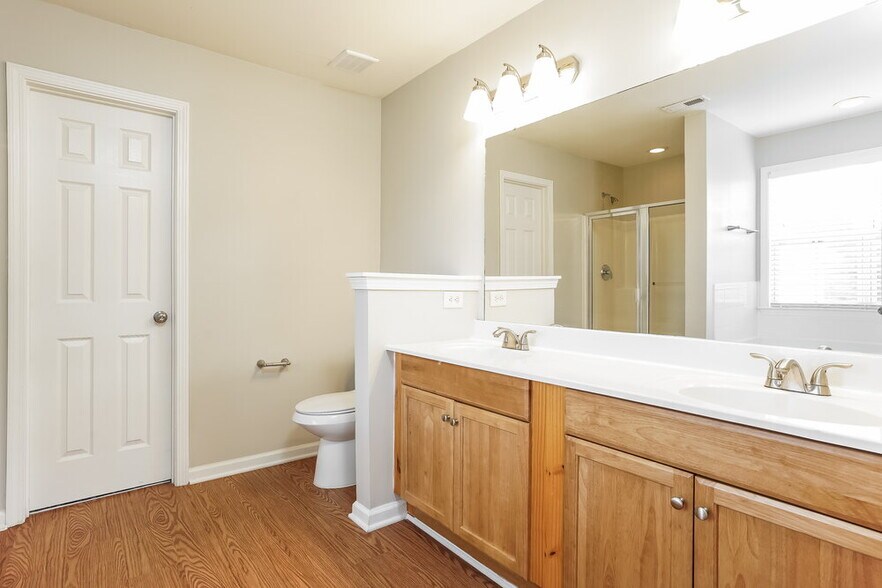 Building Photo - 5105 Spoolin Ct