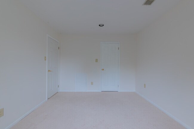 Building Photo - 2801 Pennsylvania Ave