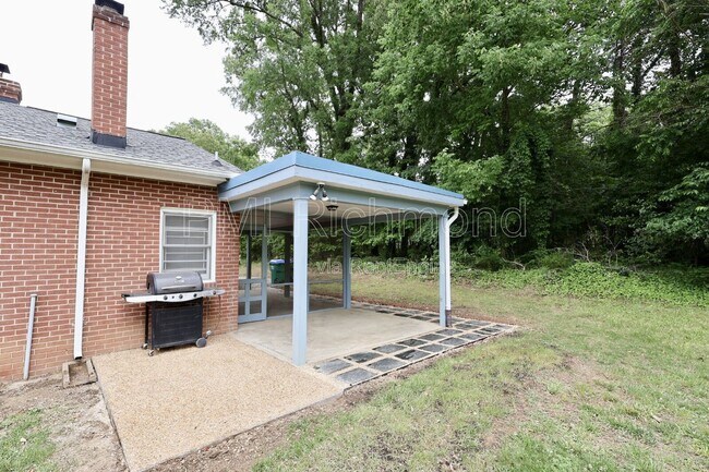 Building Photo - 5913 Osoge Rd