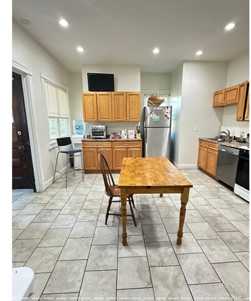 Building Photo - 27 Orkney Rd