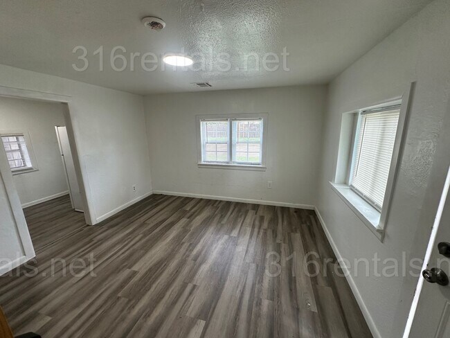 Building Photo - COMING SOON, PLEASE CHECK BACK