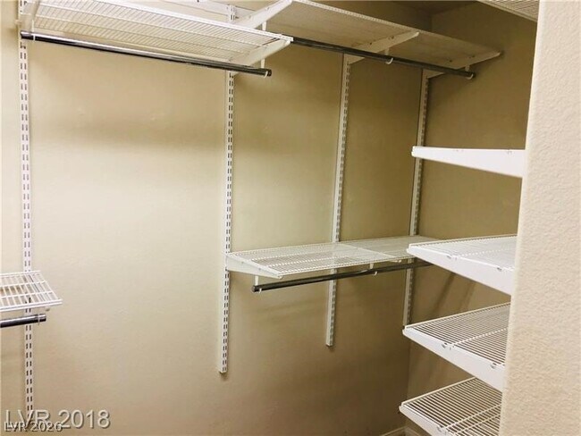 Building Photo - 6610 Gilded Lantern Ave