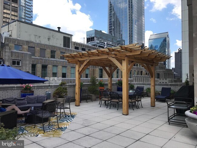 Building Photo - 1600 Arch St