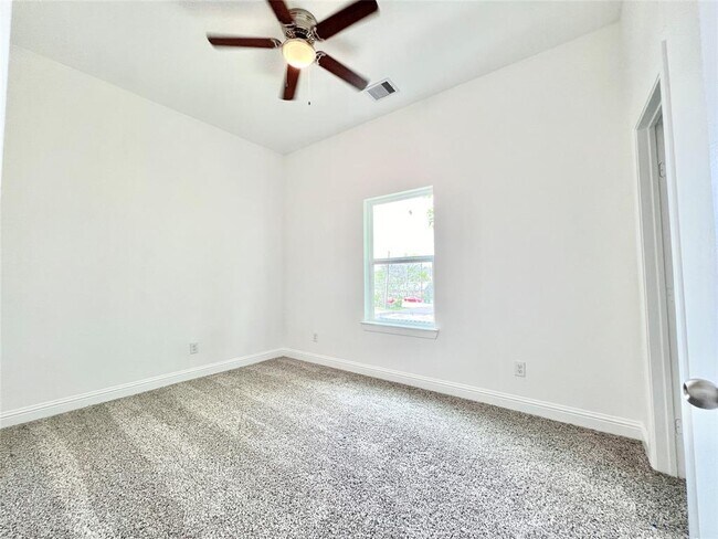 Building Photo - 5105 Malmedy Rd