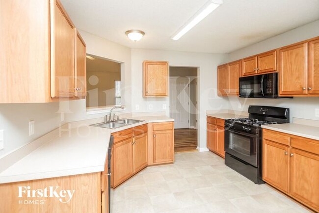 Building Photo - 309 Blue Springs Way
