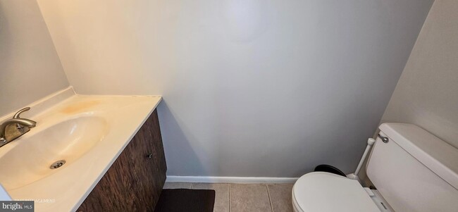 Building Photo - 5677 Phelps Luck Dr